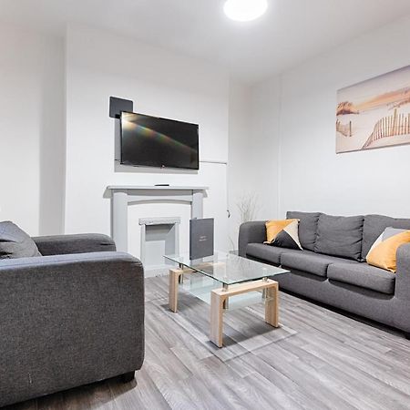 City Centre, Parking, Smart Tv'S In All Rooms Суонси Экстерьер фото