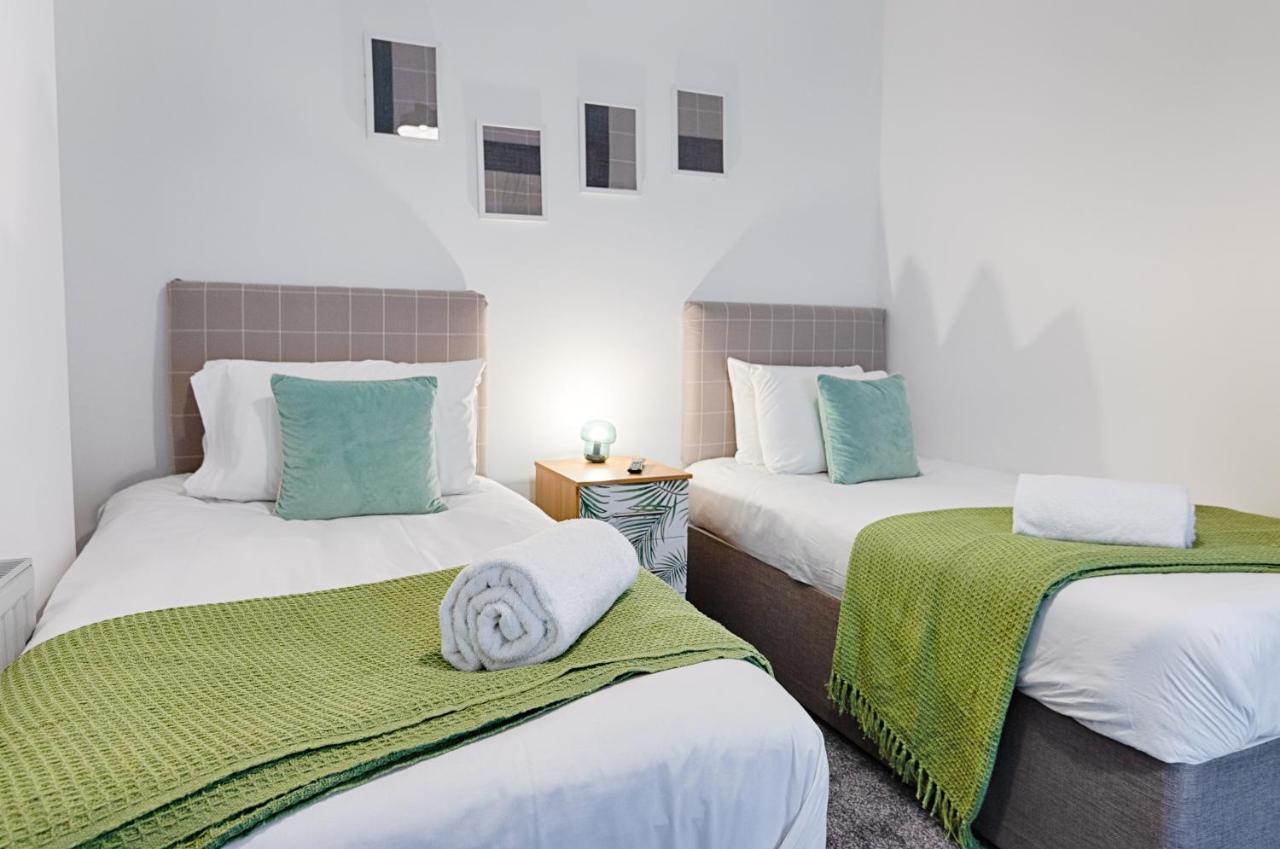 City Centre, Parking, Smart Tv'S In All Rooms Суонси Экстерьер фото
