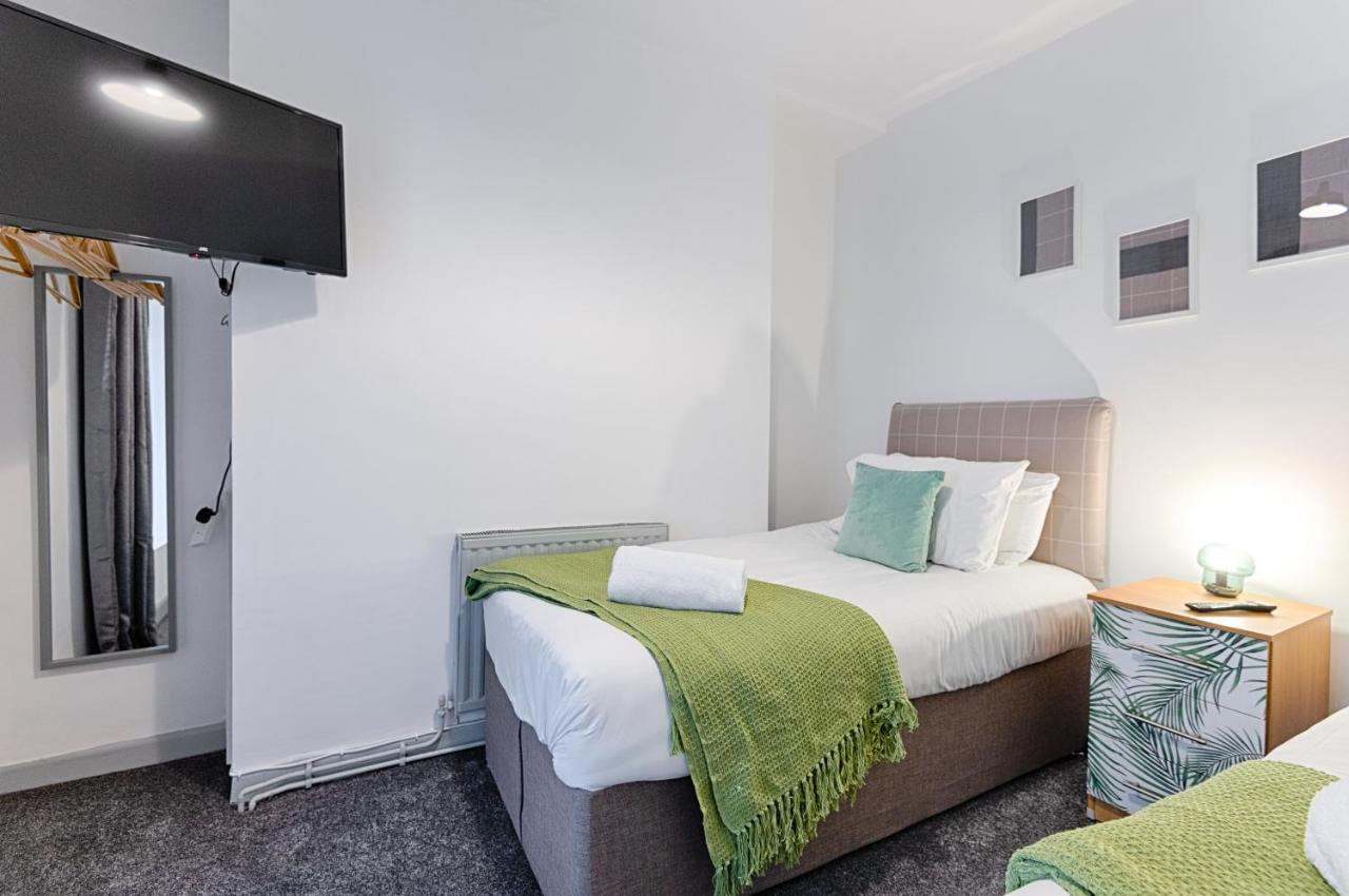 City Centre, Parking, Smart Tv'S In All Rooms Суонси Экстерьер фото